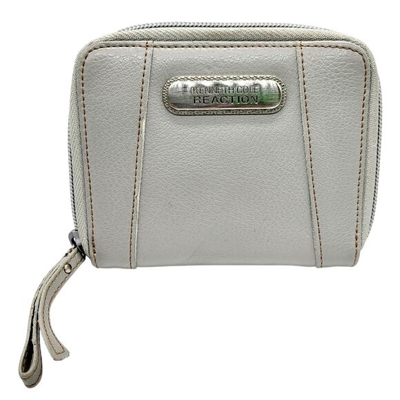 Kenneth Cole Reaction Light Gray Leather Exterior Zip Around Small Wallet - Picture 1 of 12